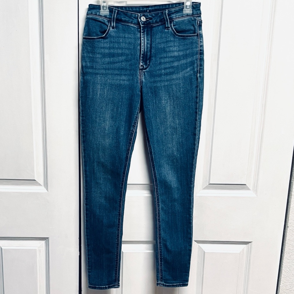 Dark Blue Women’s Mid Rise Skinny Jeans Size 6